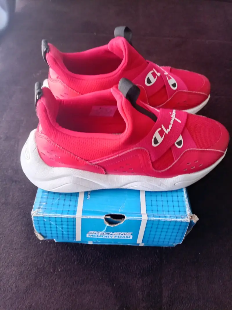 Zapatillas y chaqueta - 4