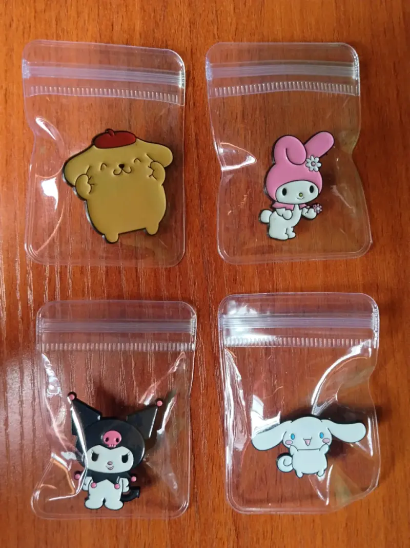 Sanrio set 4 pines