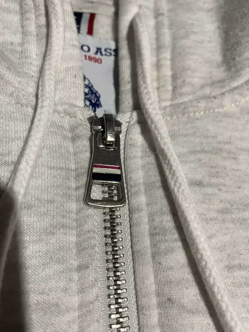 Polerón con capucha US Polo Assn gris claro - 5