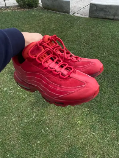 Zapatillas deportivas rojas Nike Air Max 95 - miniatura 1