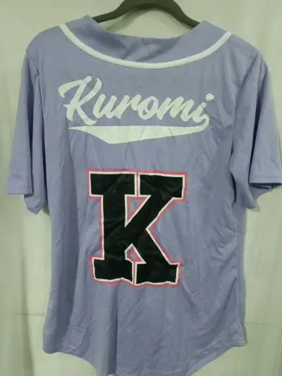 Camiseta Kuromi morada con diseño animado - miniatura 2
