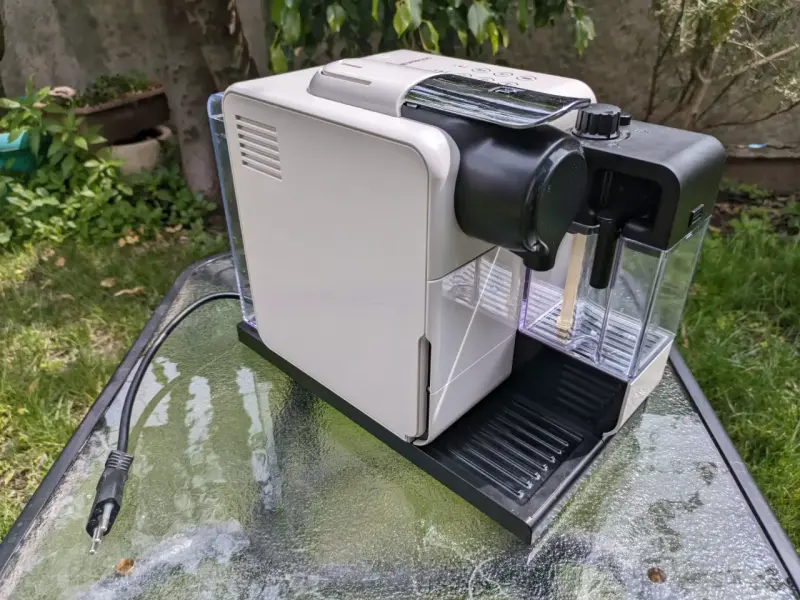 CAFETERA NESPRESSO LATTISSIMA TOUCH WHITE - 2