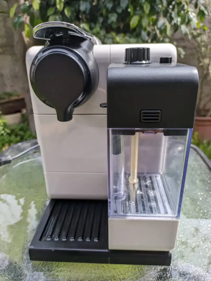 CAFETERA NESPRESSO LATTISSIMA TOUCH WHITE - 3