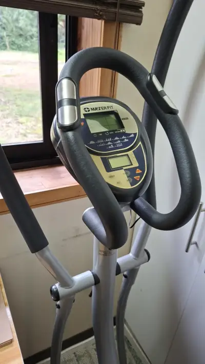 Elíptica Master Fit GS5 en buen estado - miniatura 2