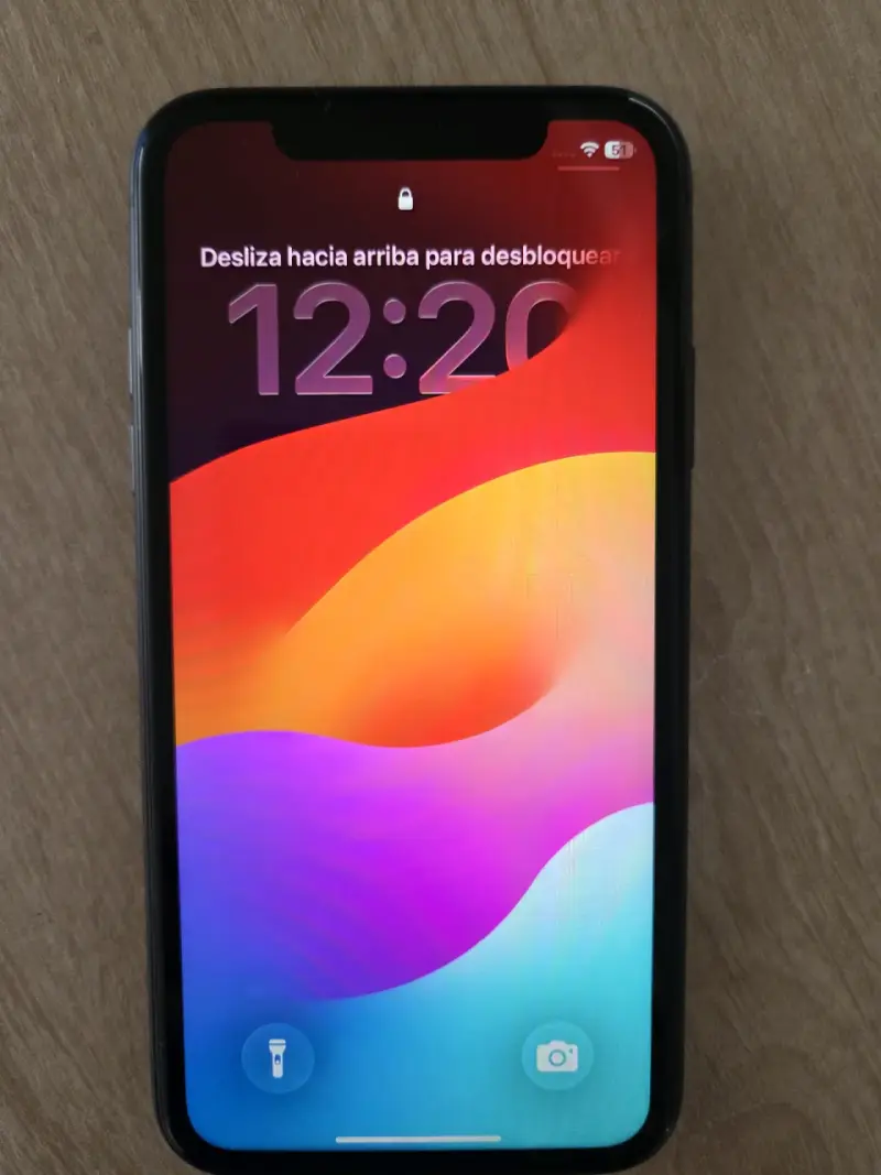 iPhone 11 en excelente estado con caja original - 1