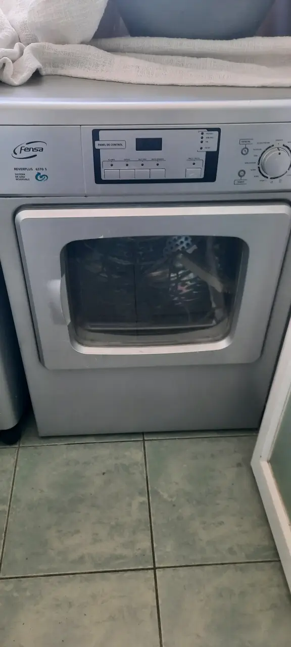 Secadora Fensa Reverplus 6370 S en buen estado - 1