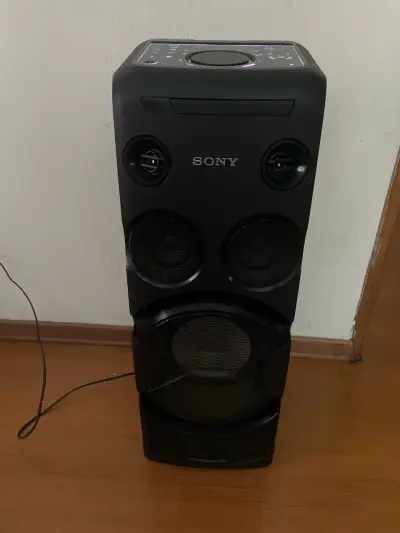 Parlante Sony con luces LED y control de sonido - miniatura 2
