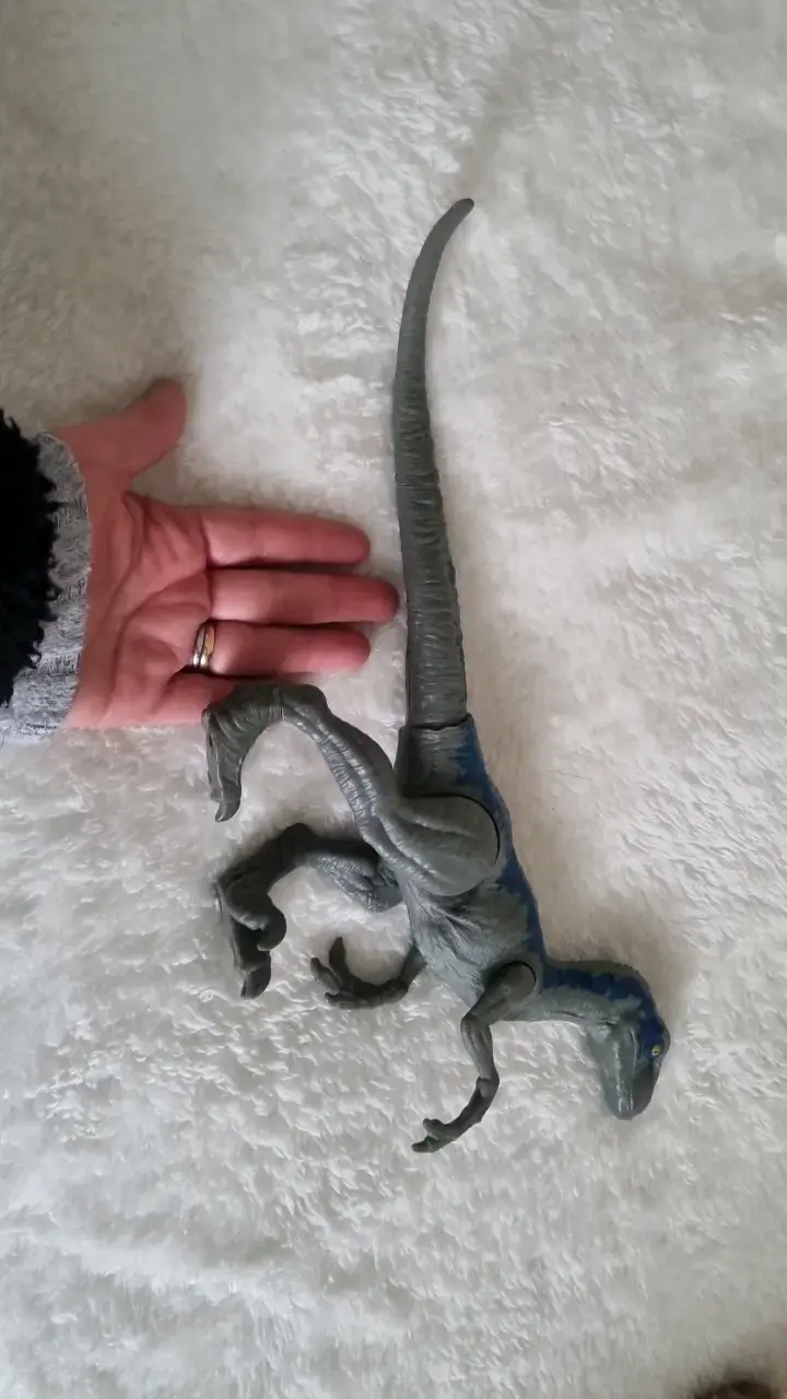 Figura de dinosaurio Blue  articulada - 4
