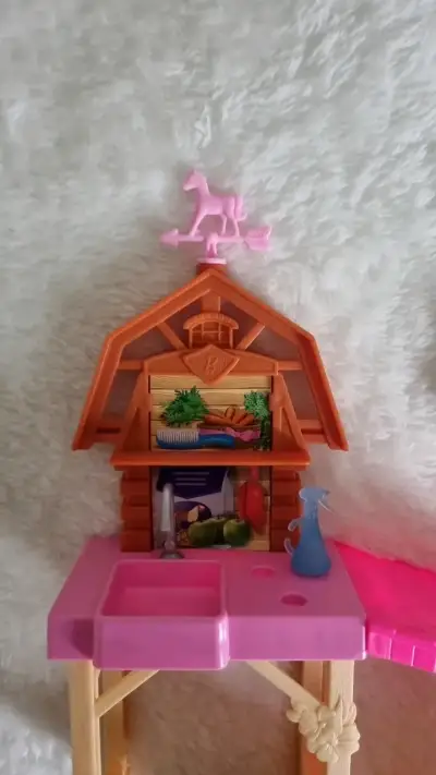 Set de juego establo con caballo y accesorios - miniatura 3