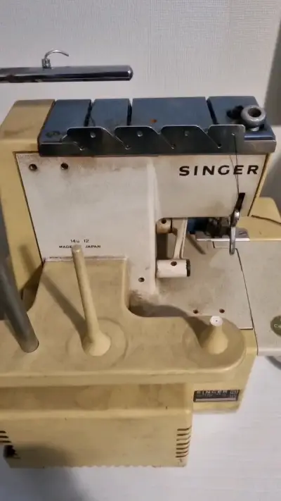 Máquina Overlock Singer 14U12 Profesional - miniatura 3