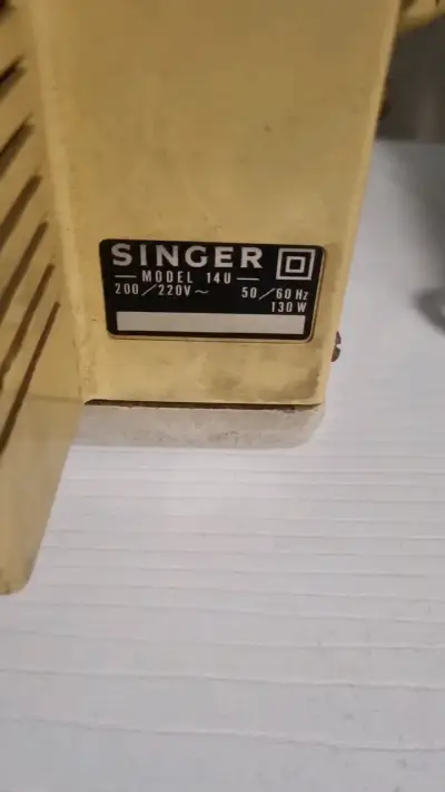 Máquina Overlock Singer 14U12 Profesional - miniatura 4