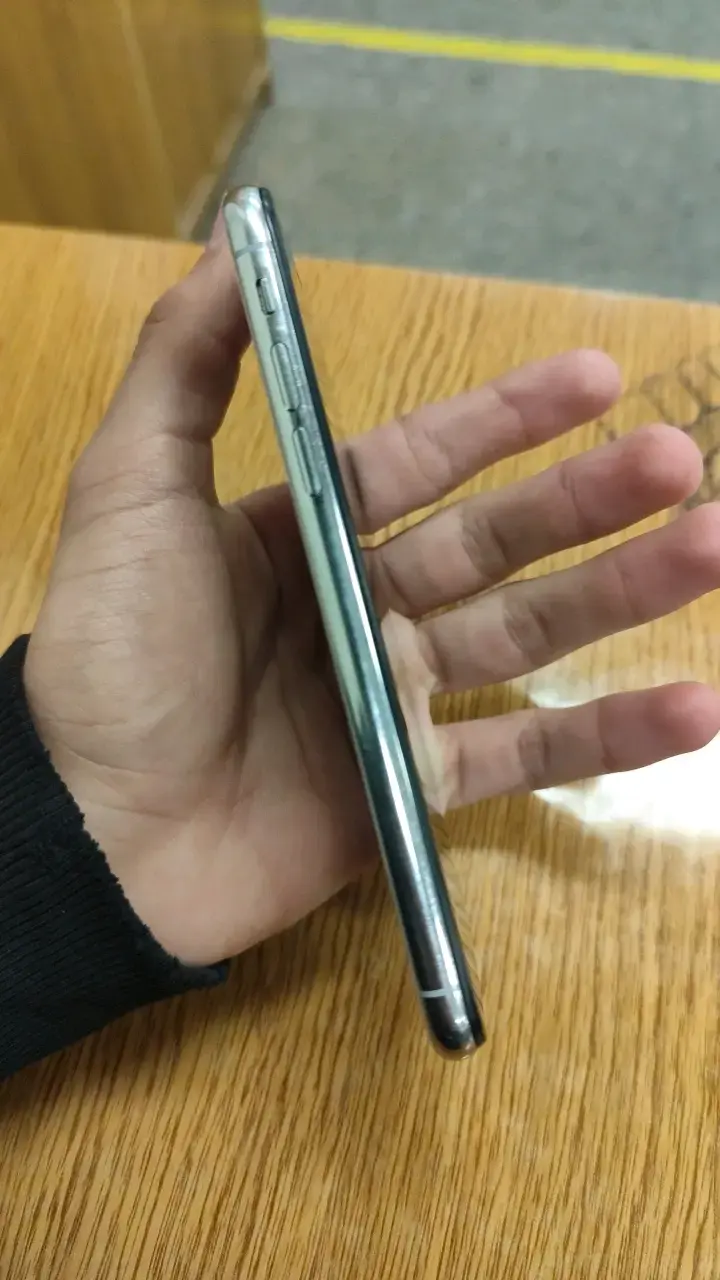 iPhone X en buen estado - 2