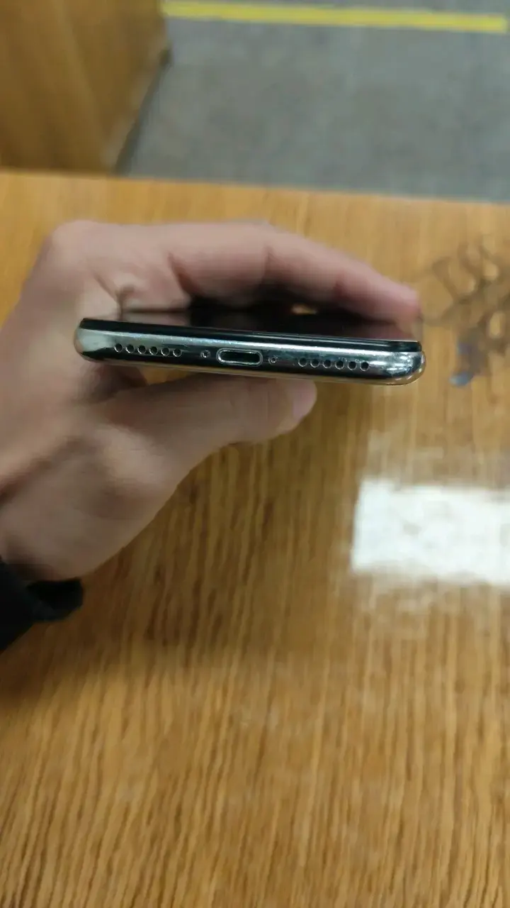 iPhone X en buen estado - 4