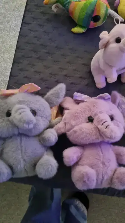 Lote de peluches variados en buen estado - miniatura 3