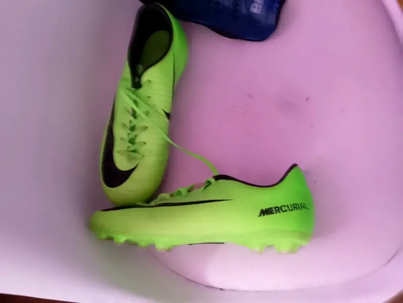 Zapatillas de fútbol Nike Mercurial verdes - 1