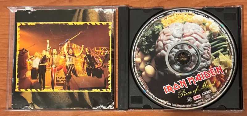 CD Iron Maiden Piece of Mind en buen estado - 2