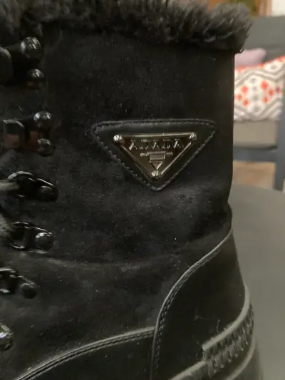 Botas de cuero negras con forro de piel sintética - miniatura 2