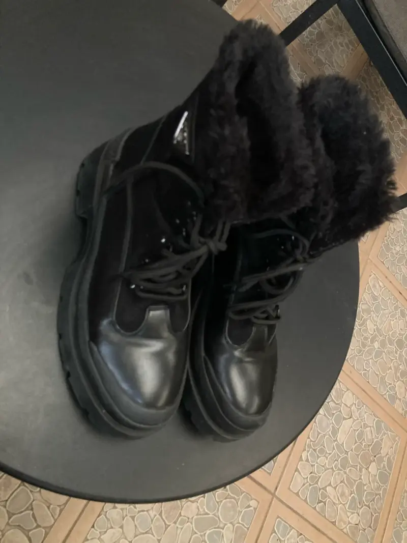 Botas de cuero negras con forro de piel sintética - 3