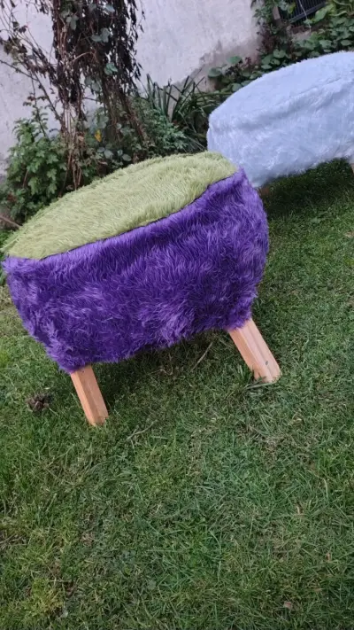 Puff redondo con funda peluda bicolor - miniatura 4