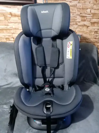 Silla de Auto Infanti Gris con Arnés 360 - miniatura 1