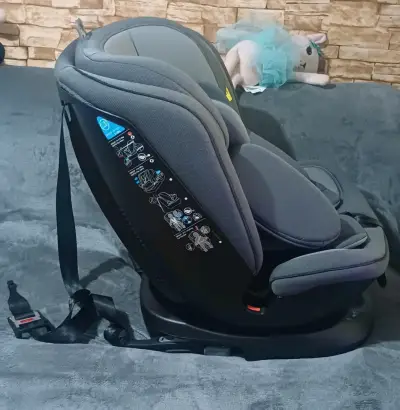 Silla de Auto Infanti Gris con Arnés 360 - miniatura 5