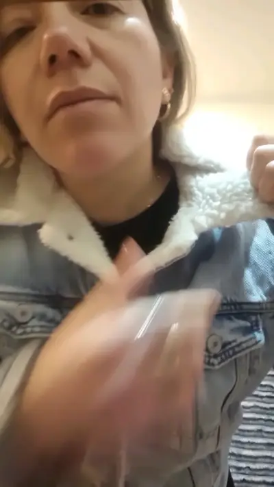 Chaqueta de mezclilla con forro de borrego para mujer - miniatura 2
