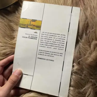 Libro infantil 'El dragón color frambuesa' de Georg Bydlinski - miniatura 3