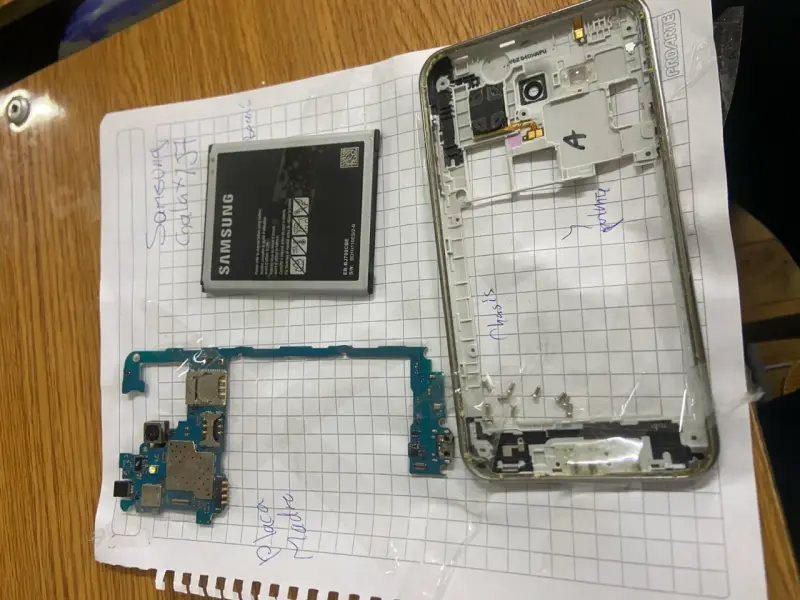 Partes de Samsung Galaxy J7 para repuestos