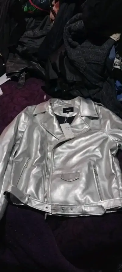 Chaqueta plateada de cuero sintético Soviet - miniatura 1