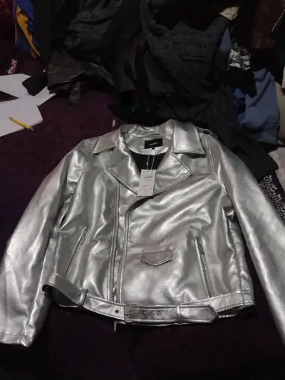 Chaqueta plateada de cuero sintético Soviet - miniatura 4
