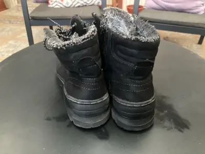 Botas de invierno negras con forro de lana - miniatura 4