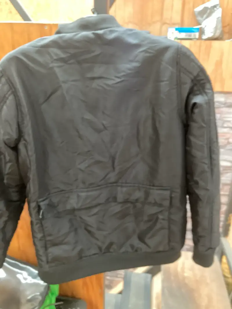 Chaqueta negra con varios bolsillos Moto - 5