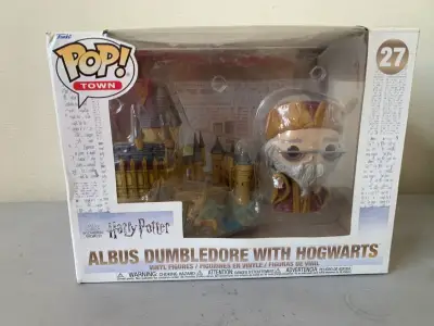 Figura Funko Pop Albus Dumbledore con Hogwarts - miniatura 1