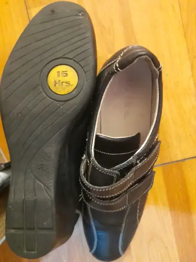 Zapatos de cuero negro con velcro para hombre - miniatura 2