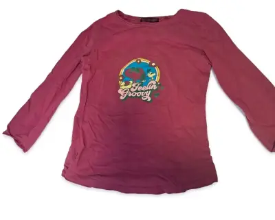 Polera manga larga roja con diseño 'snoopy' - miniatura 1