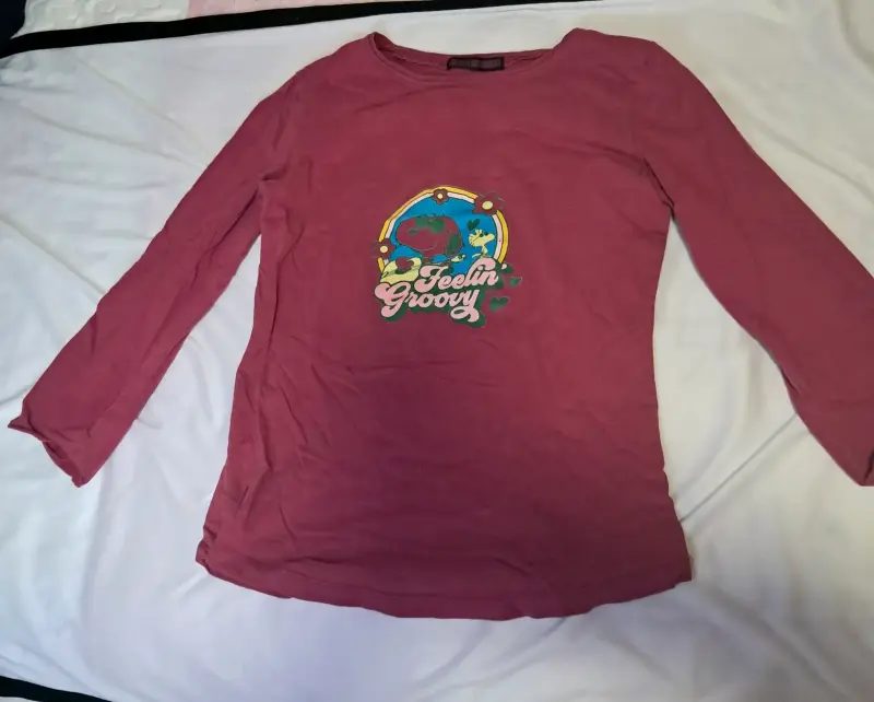 Polera manga larga roja con diseño 'snoopy' - 3