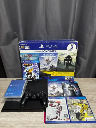Consola PS4 con juegos incluidos y control - miniatura 1