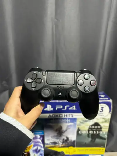 Consola PS4 con juegos incluidos y control - miniatura 2