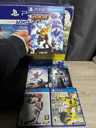 Consola PS4 con juegos incluidos y control - miniatura 3