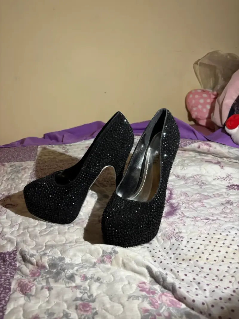 Tacones altos negros con brillo estilo 2000 y2k - 3