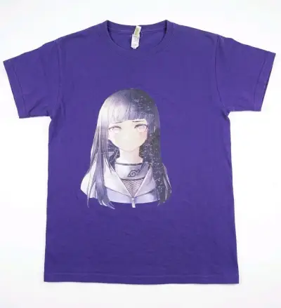 Polera morada con diseño anime - miniatura 1