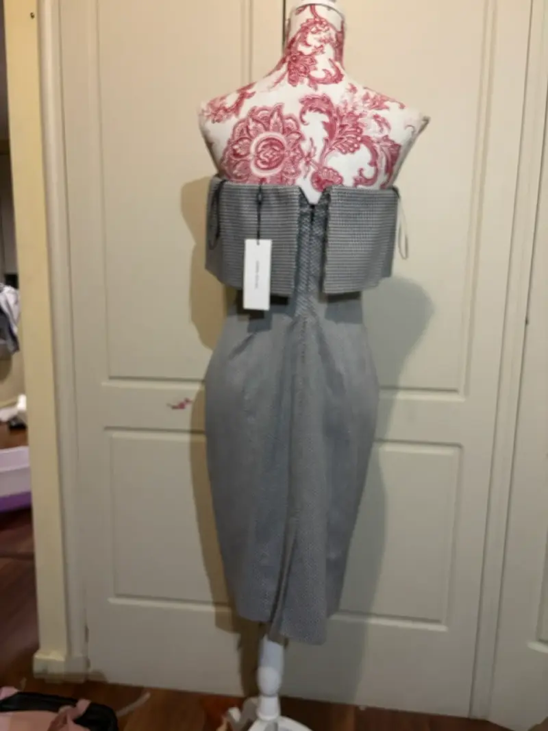 Vestido ajustado gris Karen Millen - 2