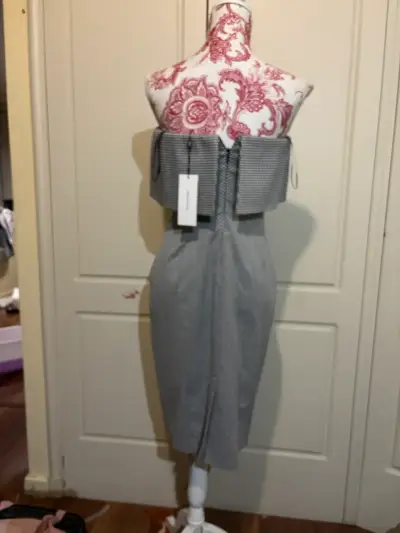 Vestido ajustado gris Karen Millen - miniatura 2