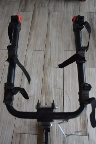 Portabicicletas Allen para auto plegable. 3 bicis - miniatura 5