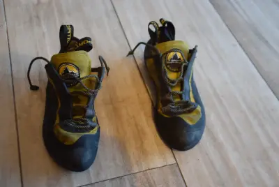 Zapatillas de escalada La Sportiva Miura 42 - miniatura 1