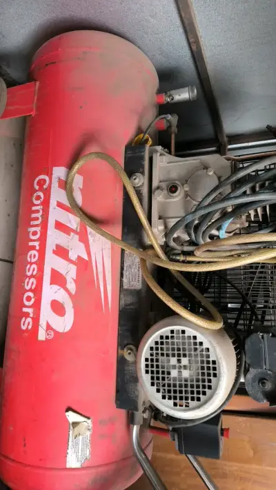Compresor de aire Nitro en buen estado - miniatura 2