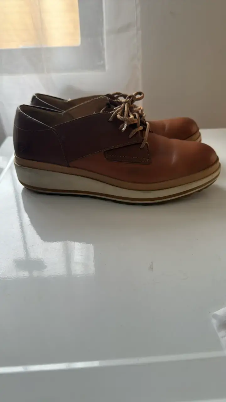 Zapatos casuales de cuero marrón CAT - 2