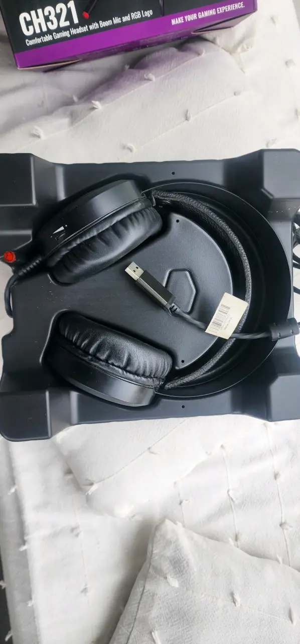 Audífonos Gamer Cooler Master CH321 con Micrófono - 1