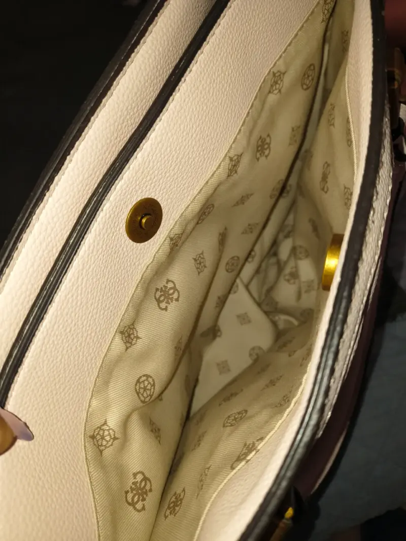 Bolso de mano Guess acolchado beige - 6