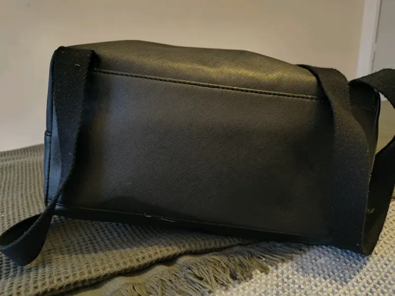 Mochila de cuero negra Tommy Hilfiger - 5